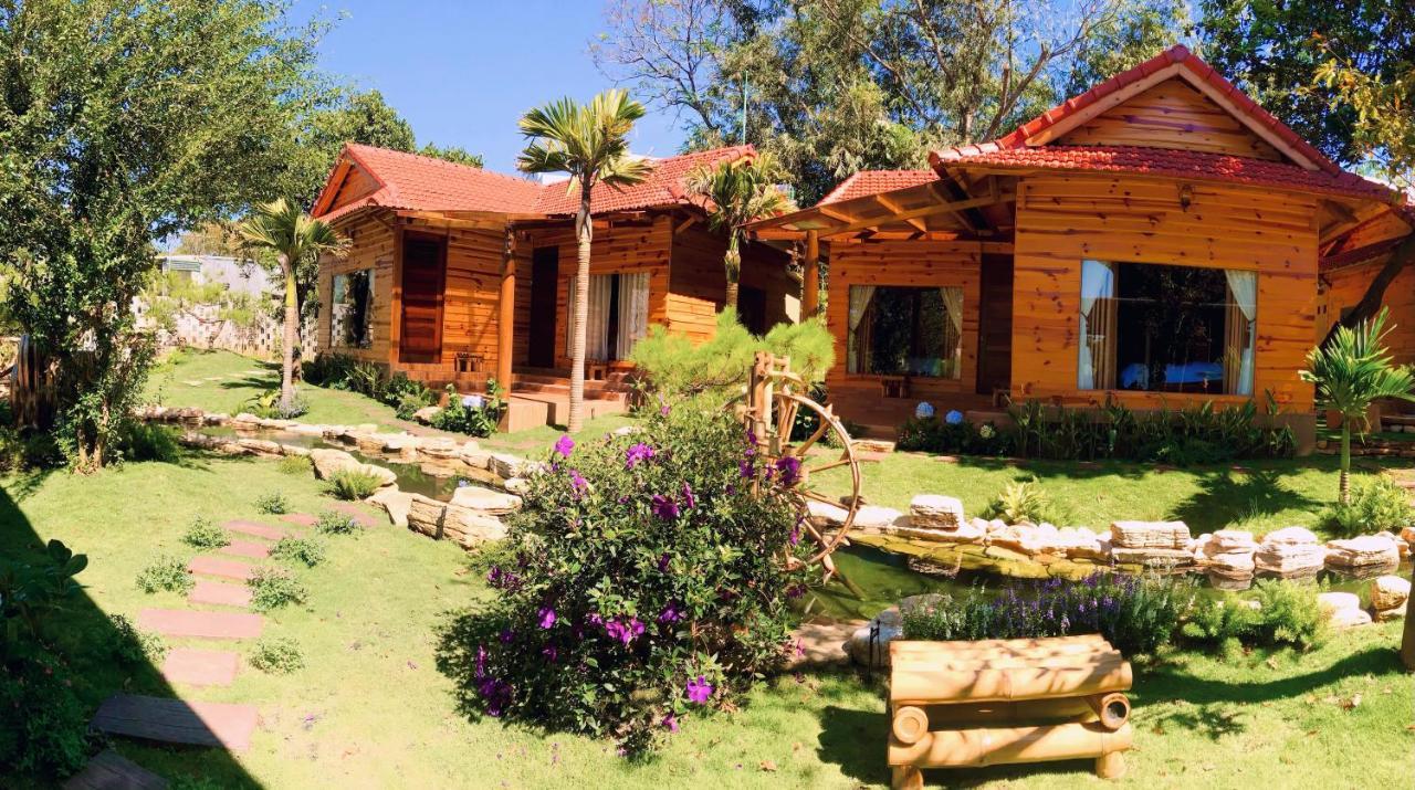 Sora Homestay Pleiku Esterno foto