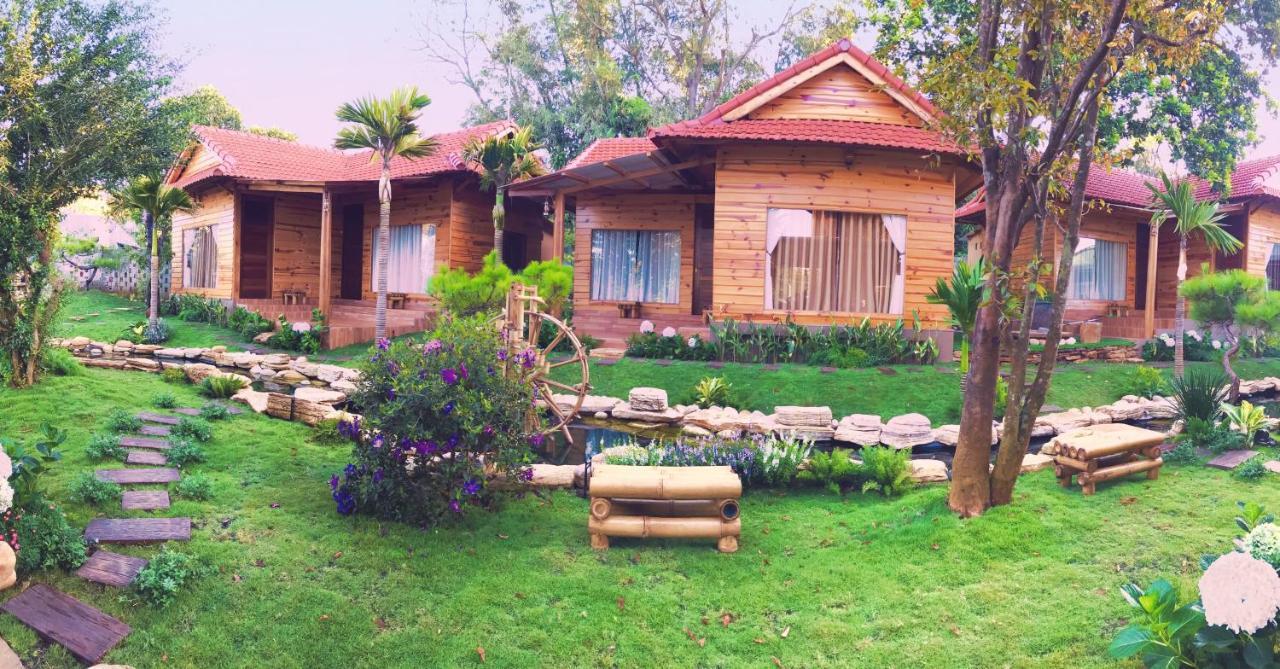 Sora Homestay Pleiku Esterno foto