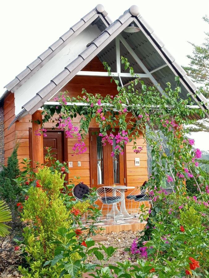 Sora Homestay Pleiku Esterno foto
